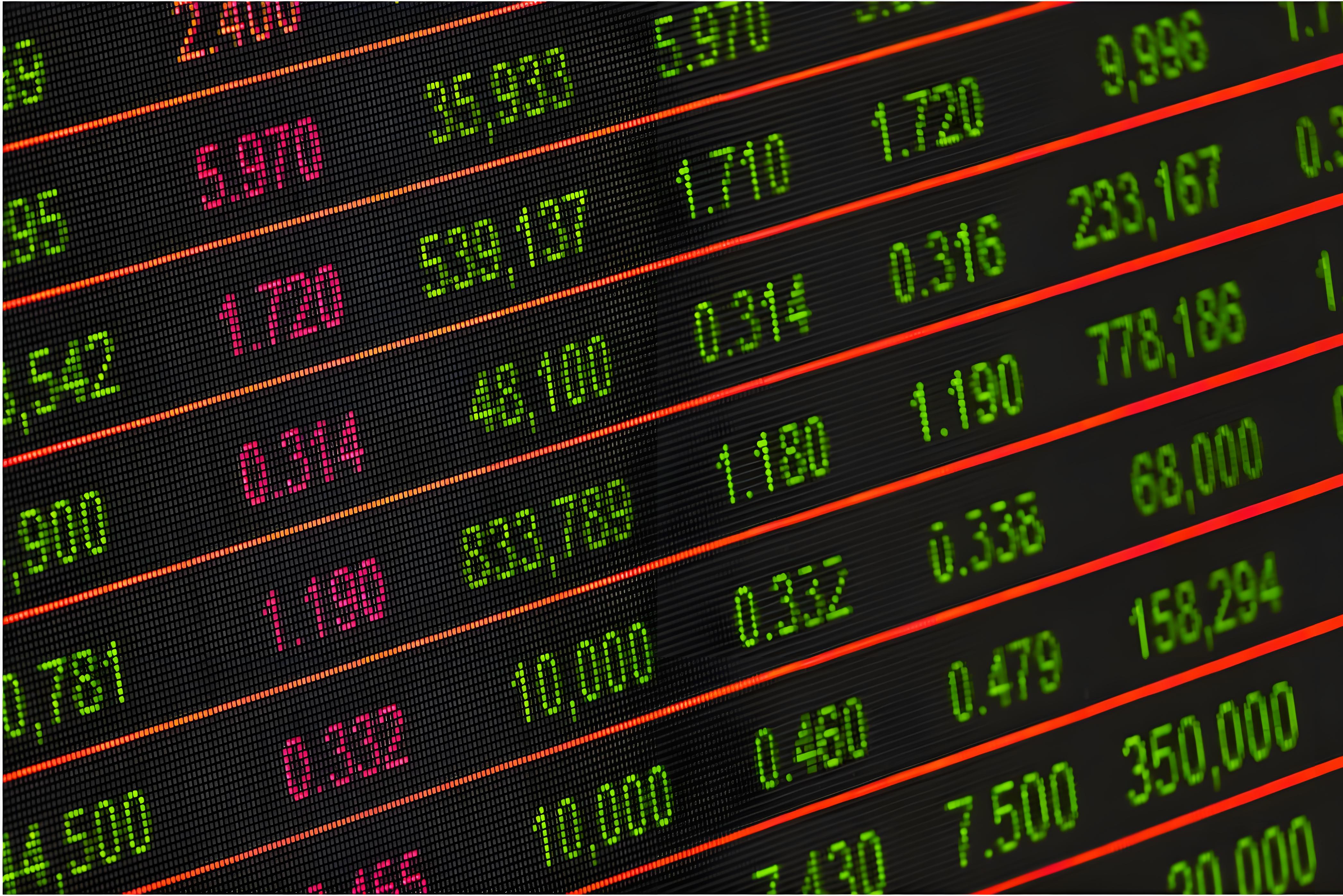 大牛配资 诚益通总负债13.71亿元，较去年同期增长10.16%，应收账款达10.59亿元